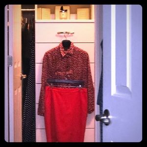 Classic Trina Turk pencil skirt with slit in back.